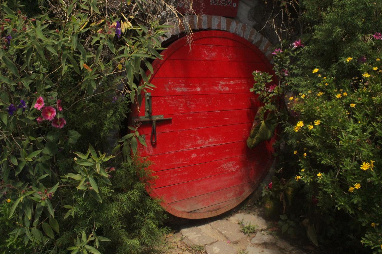 The Hobbit La Comarca Hotel Nueva San Salvador Exterior foto
